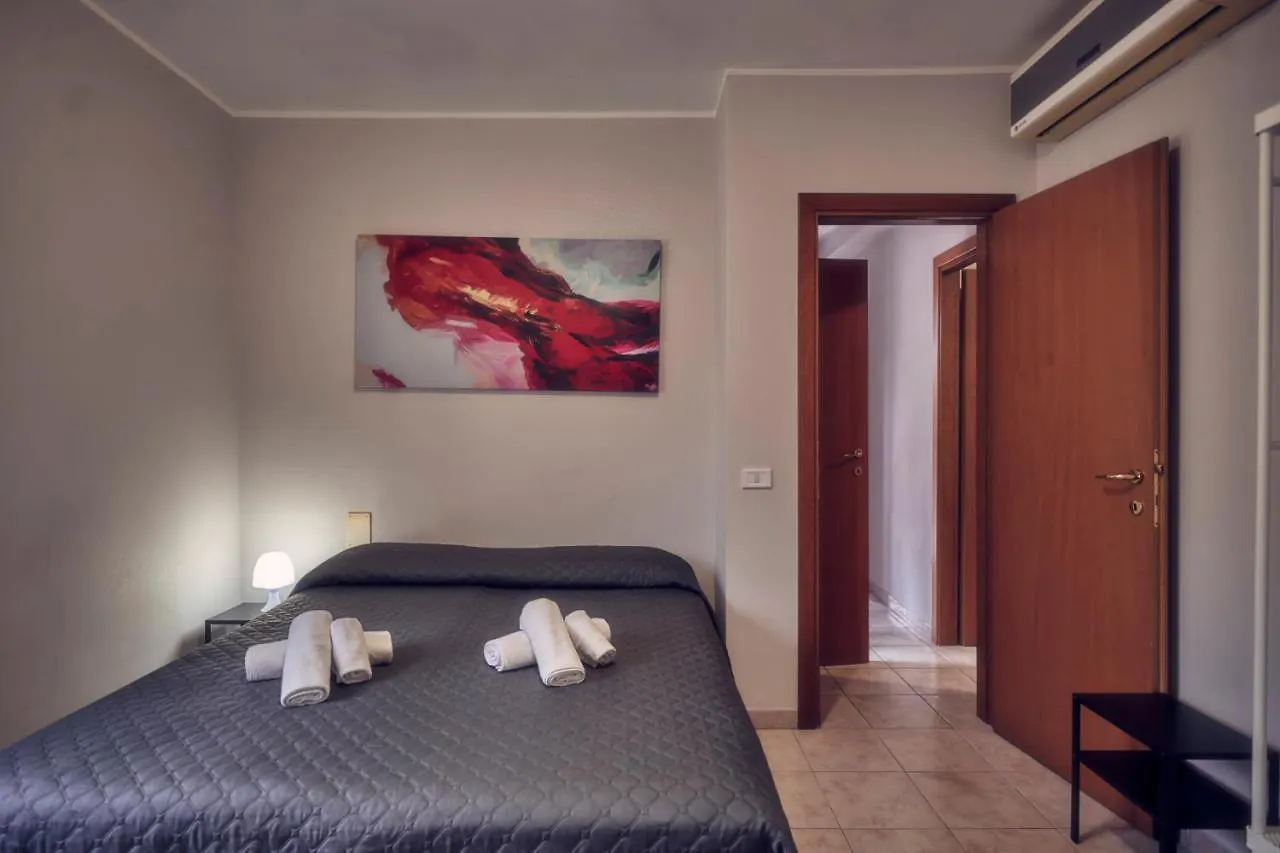 Travelershome Ciampino 170 Station Street 0*,