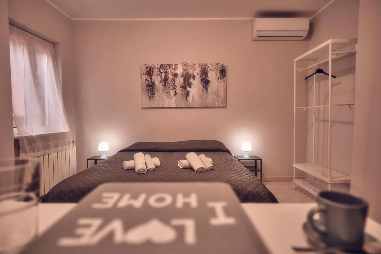 Bed & Breakfast Travelershome Ciampino 170 Station Street