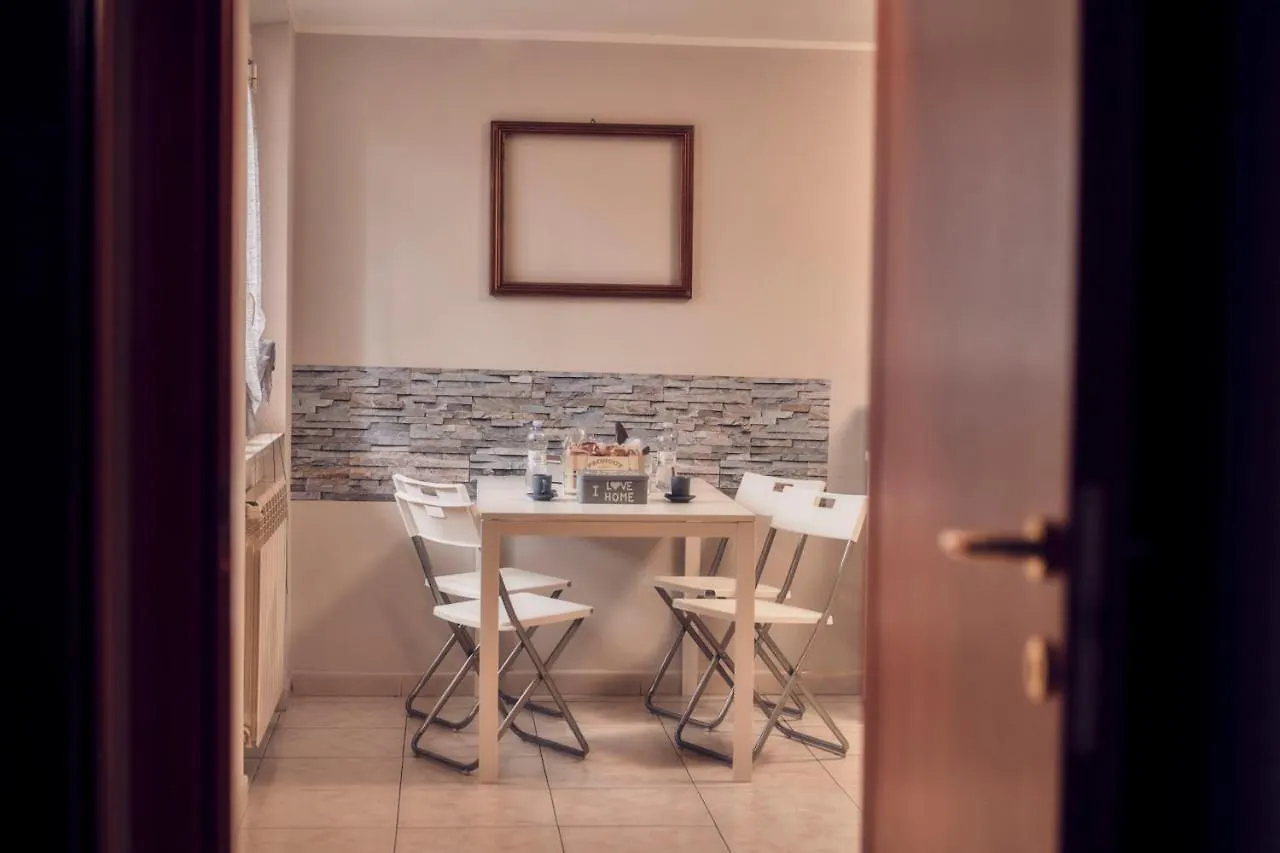 Bed & Breakfast Travelershome Ciampino 170 Station Street Italia