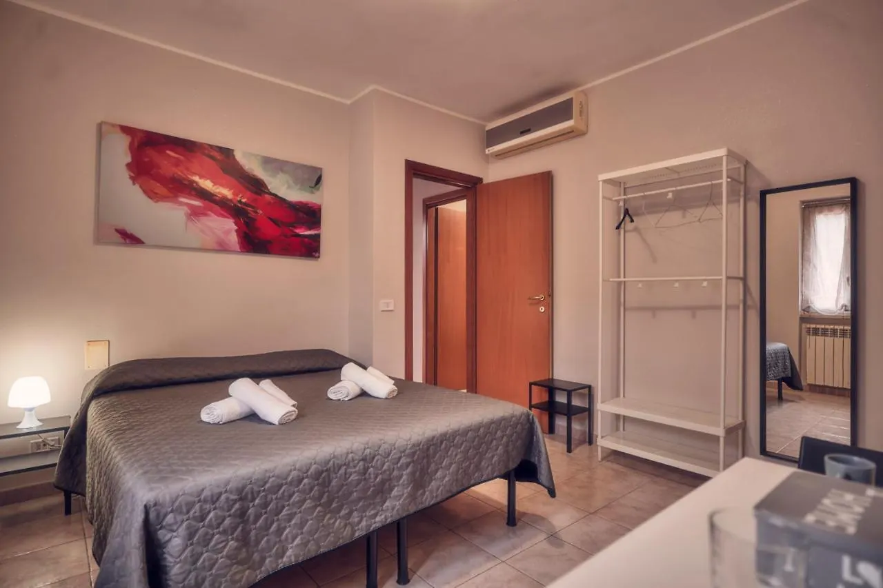 Bed & Breakfast Travelershome Ciampino 170 Station Street Italia