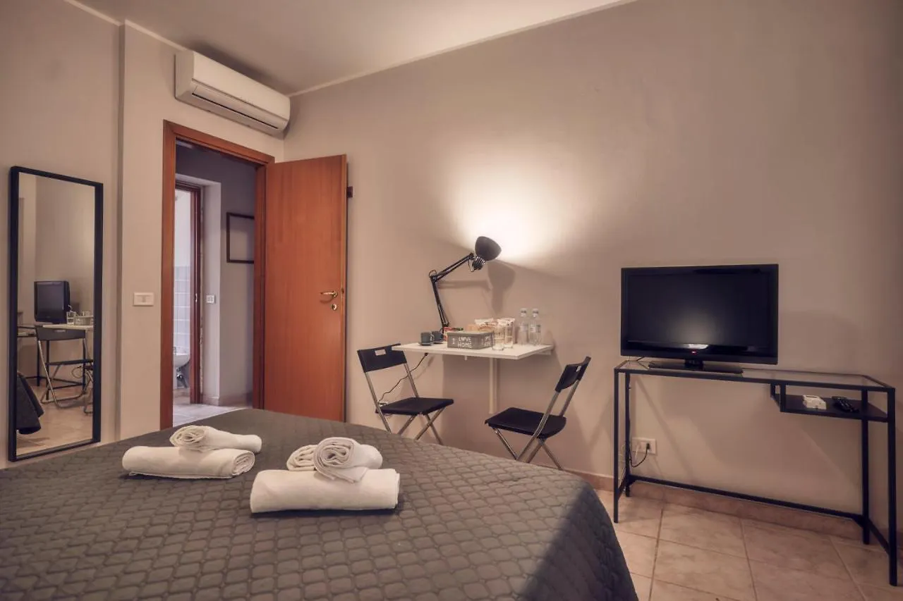 Travelershome Ciampino 170 Station Street Bed & Breakfast