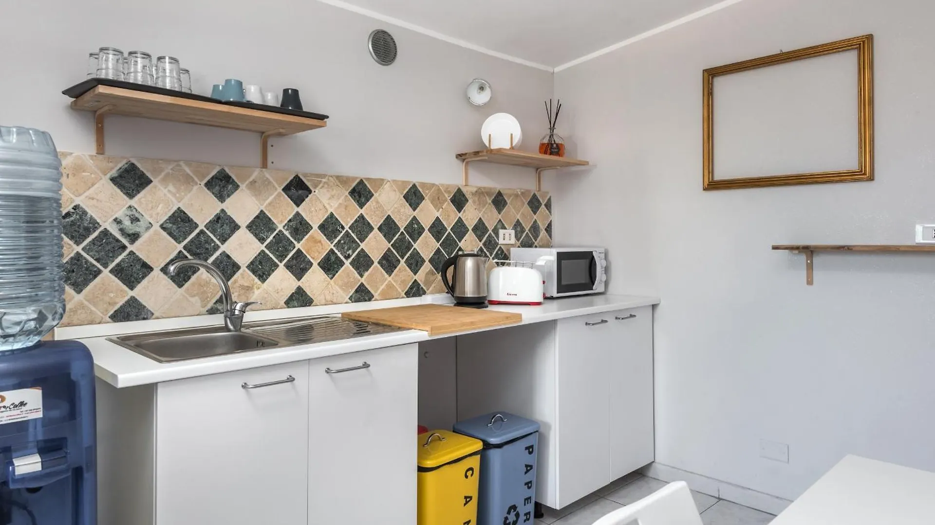 Travelershome Ciampino 170 Station Street Bed & Breakfast