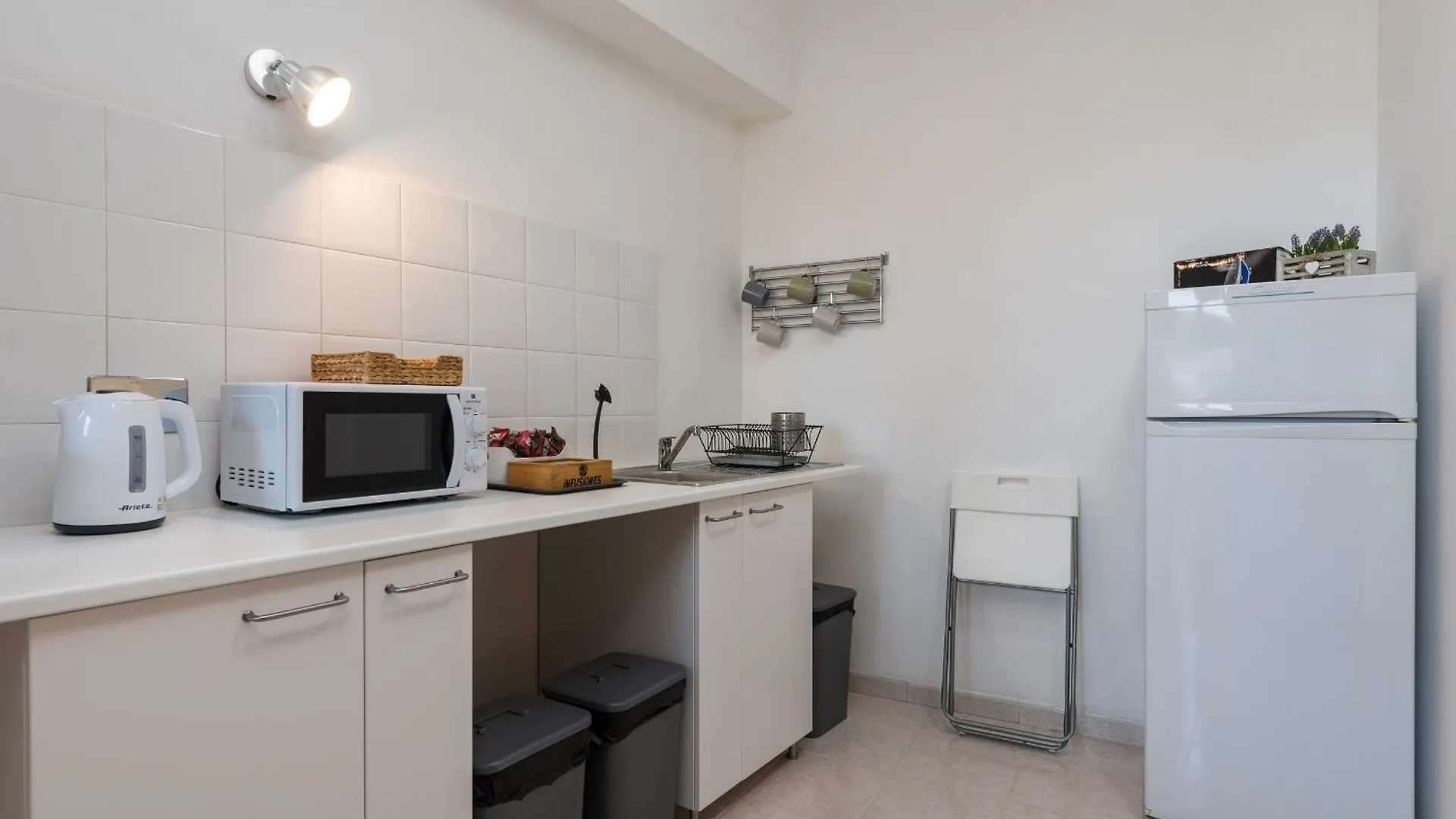 Bed & Breakfast Travelershome Ciampino 170 Station Street Italia