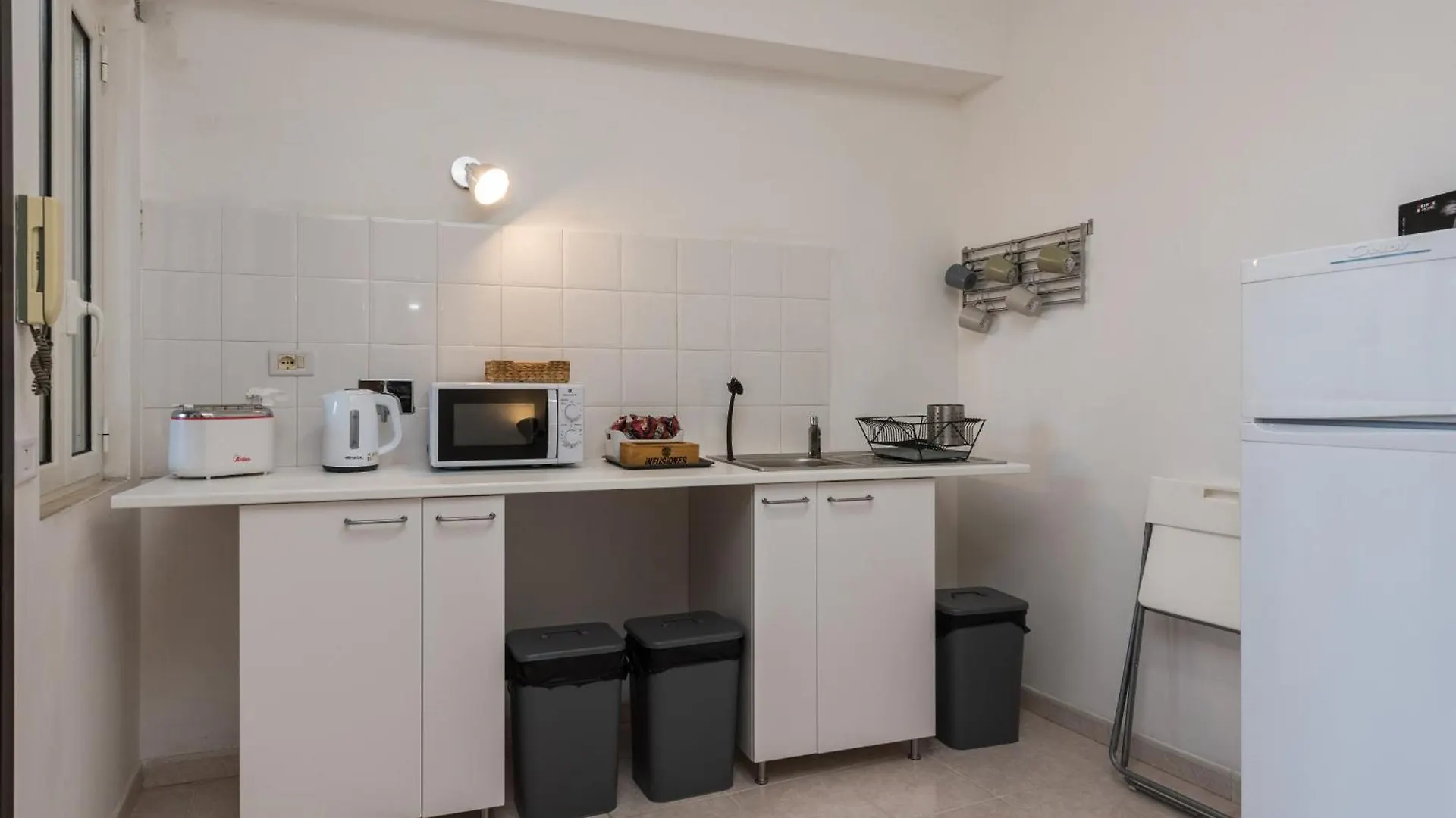 Travelershome Ciampino 170 Station Street