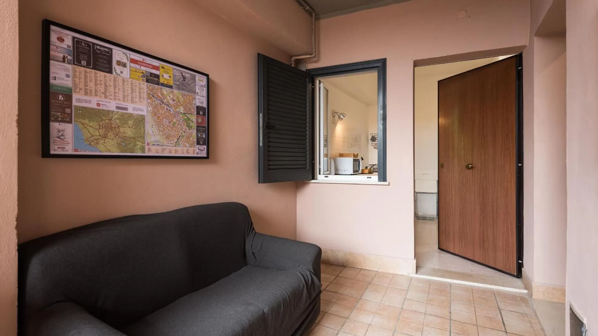 Bed & Breakfast Travelershome Ciampino 170 Station Street Italia